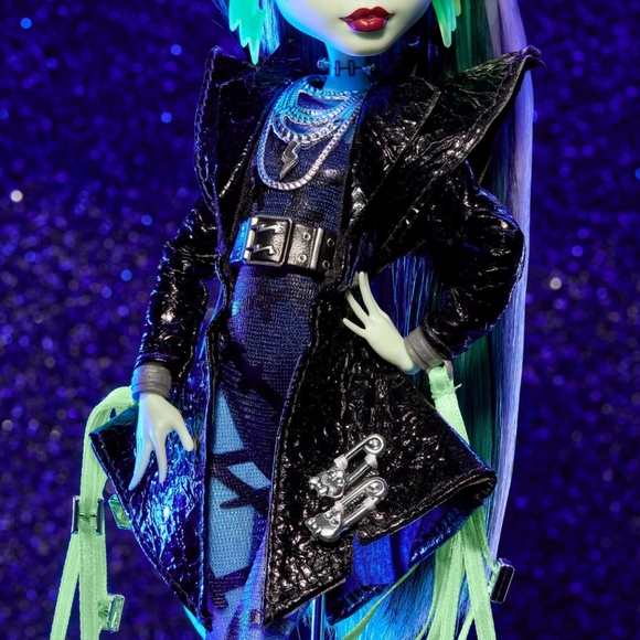 NEW Monster High Haunt Couture Midnight Runway Frankie Stein Doll - Picture 4 of 16